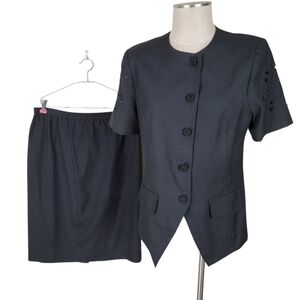 Leslie Fay Skirt Suit Size 12 Black Short Sleeves Cut Outs Faux Flap Pockets